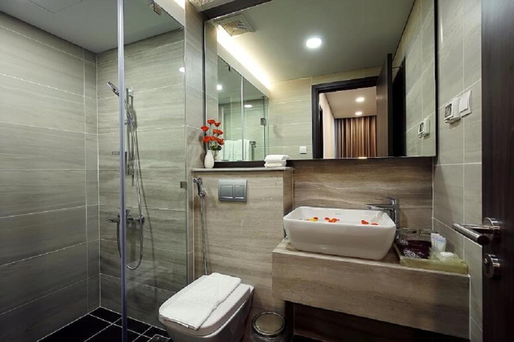 Hotel Aurora Western Village Ho Chi Minh City